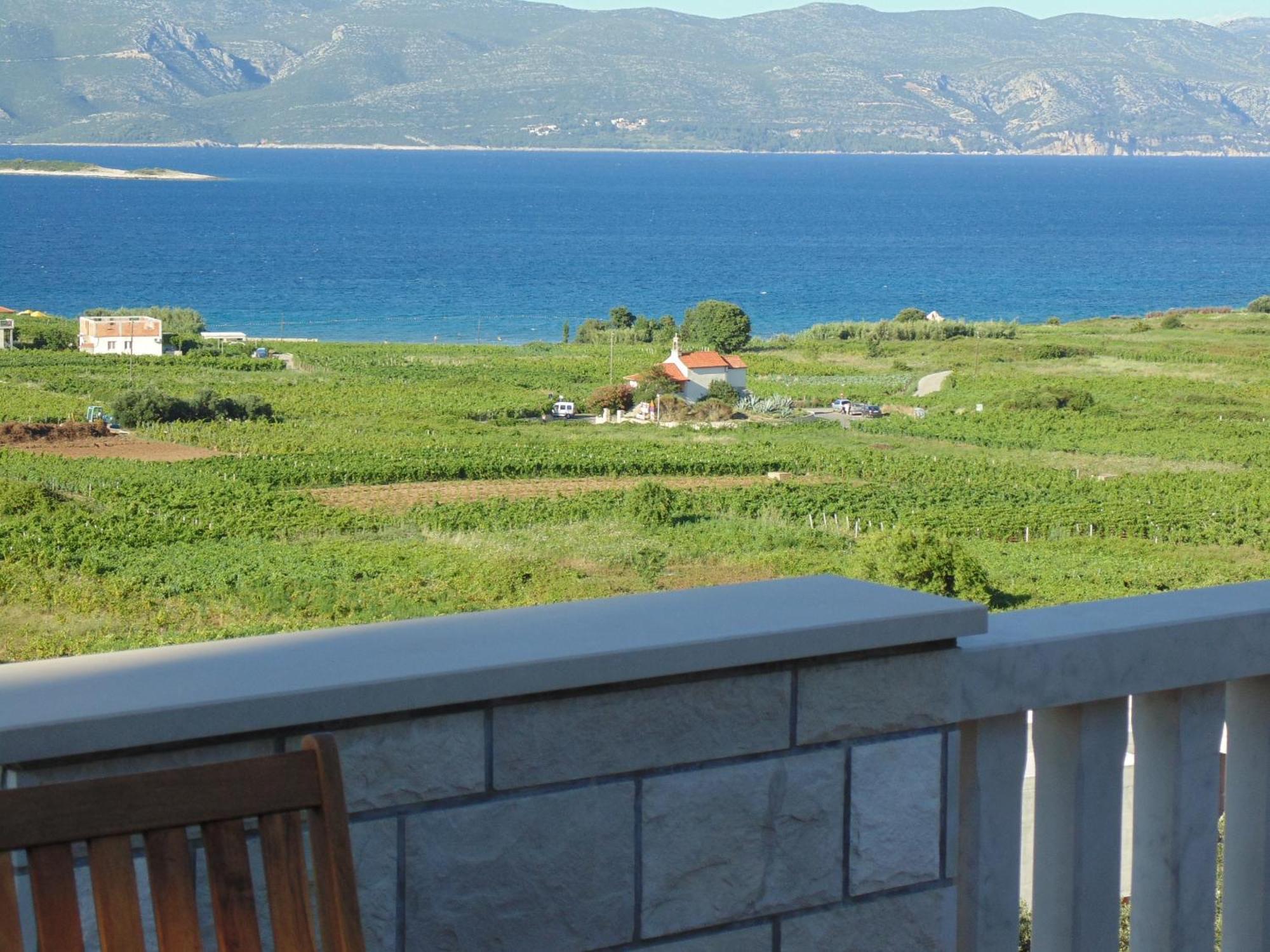 Villa Apartments Mate Cebalo Lumbarda Room photo